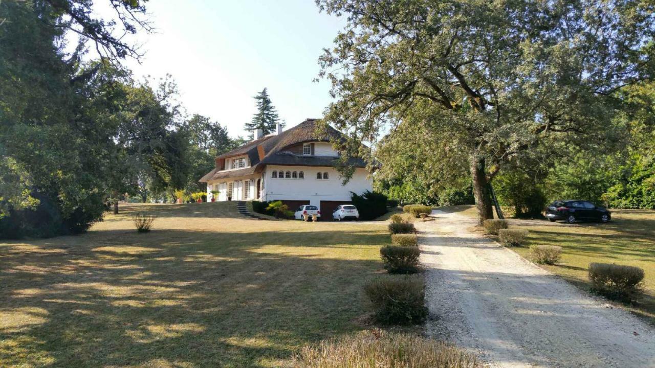 Bed and Breakfast La Belle Chaumière Bretagne-de-Marsan Esterno foto